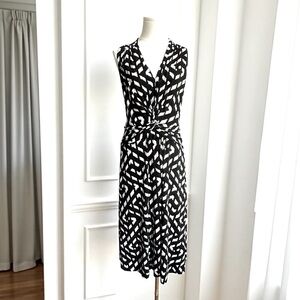 NWT White House Black Market Black and White Geometric Midi Dress! Size 12! New!